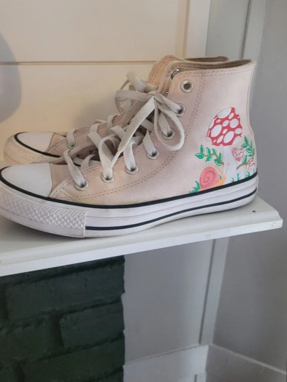 Converse Hightop Mushrooms - Picture 2 of 11
